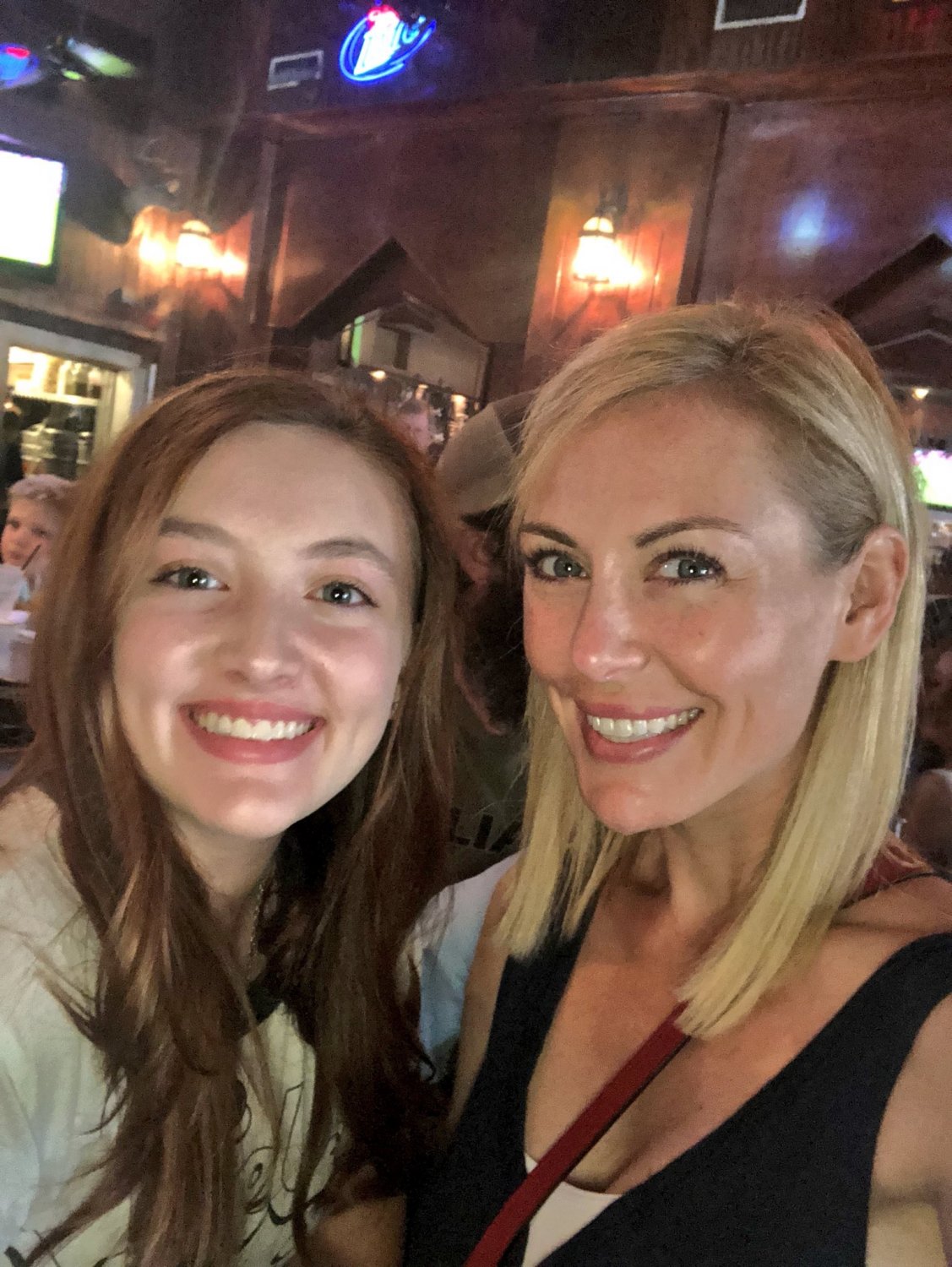 Jessica Robertson the sexiest milf of them all. A hot slutty mom will produce horny whore daughters #r8440Ca2